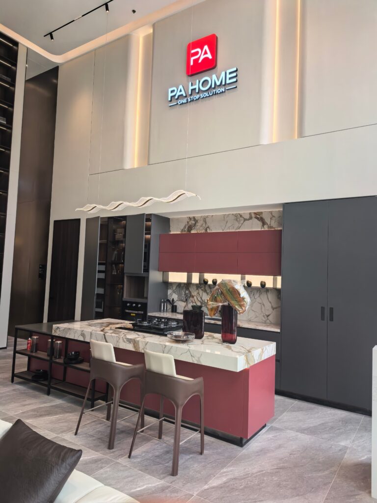 pahome saudi showroom interior 2