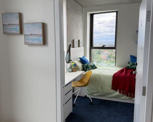 308 Sets Sydney Student Apartment Whole House Custom 8 Aluminum awning window providing shade and ventilation in a Sydney student apartment.